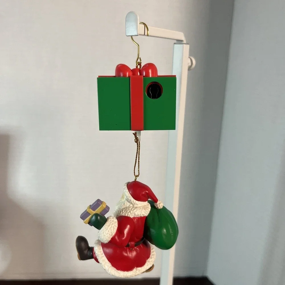 Mistletoe Magic Solar Motion‎ Ornament Spinning Santa Claus Christmas Hanging